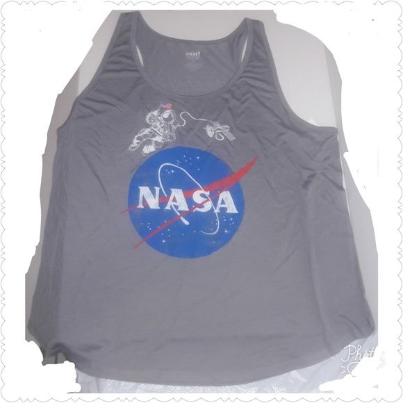 13 NWOT Junior's Plus Size NASA Tank Top - Picture 4 of 6